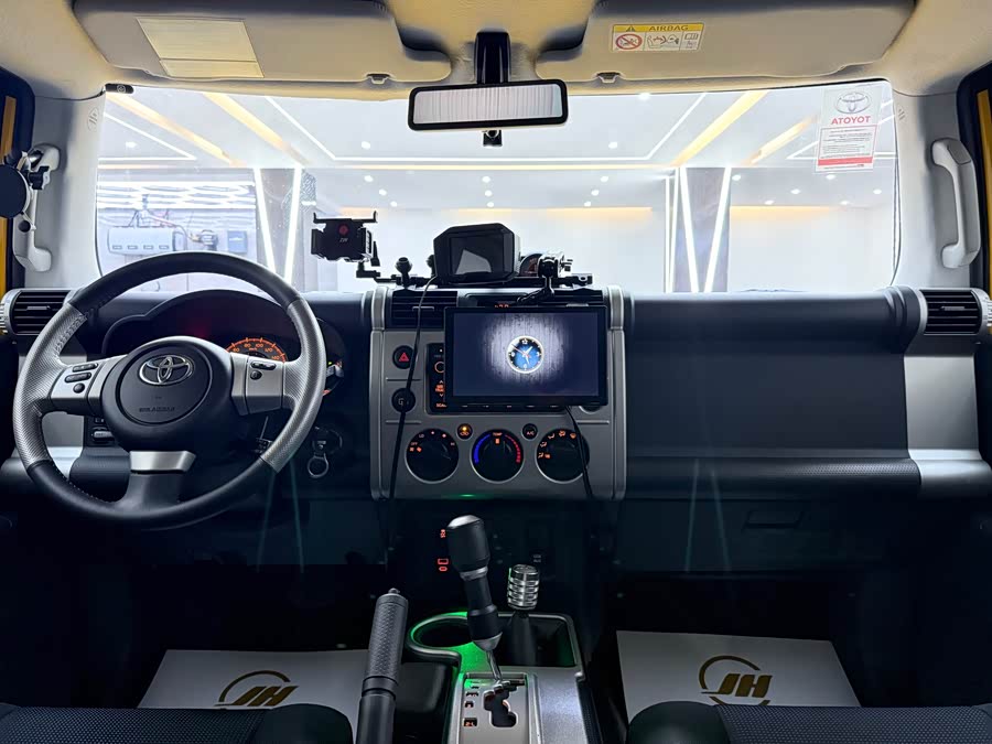 Toyota 2019 car image #9