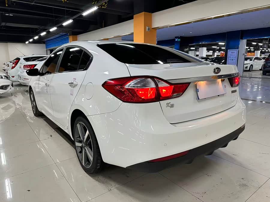 起亚 嘉华 2025 汽车图片 #9