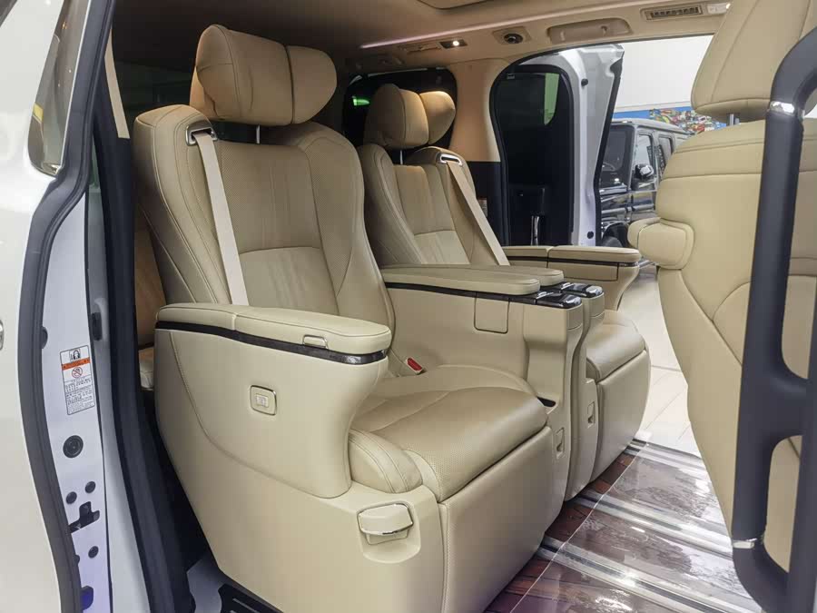 Toyota Vellfire 2022 #9 Toyota Vellfire 2022 car image #9