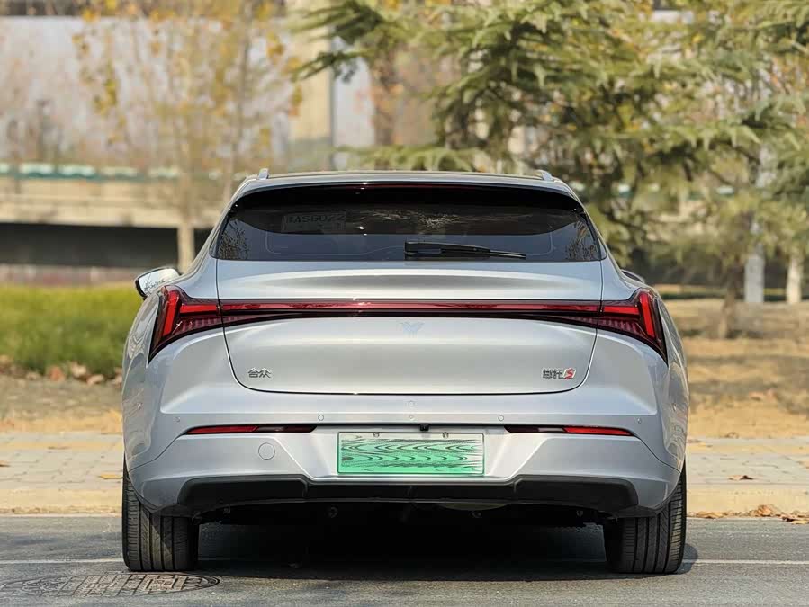 哪吒汽车 哪吒S猎装 2025 汽车图片 #9