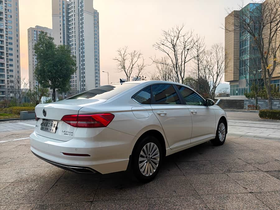 Volkswagen Lavida 2020 car image #9