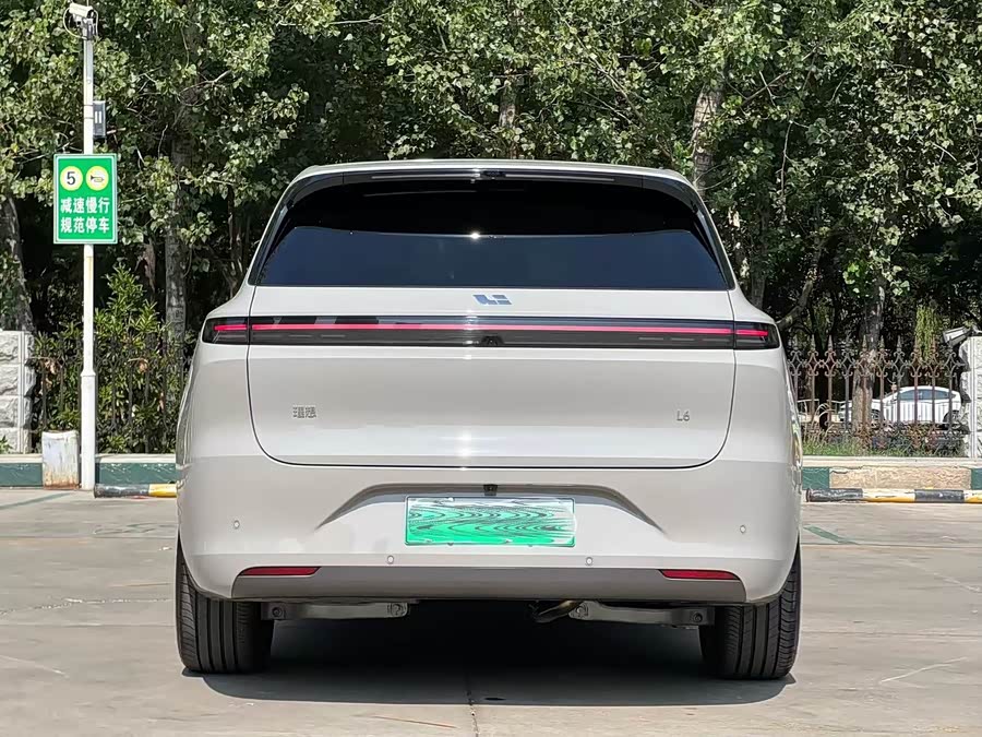 Li L6 2024 صورة سيارة #9