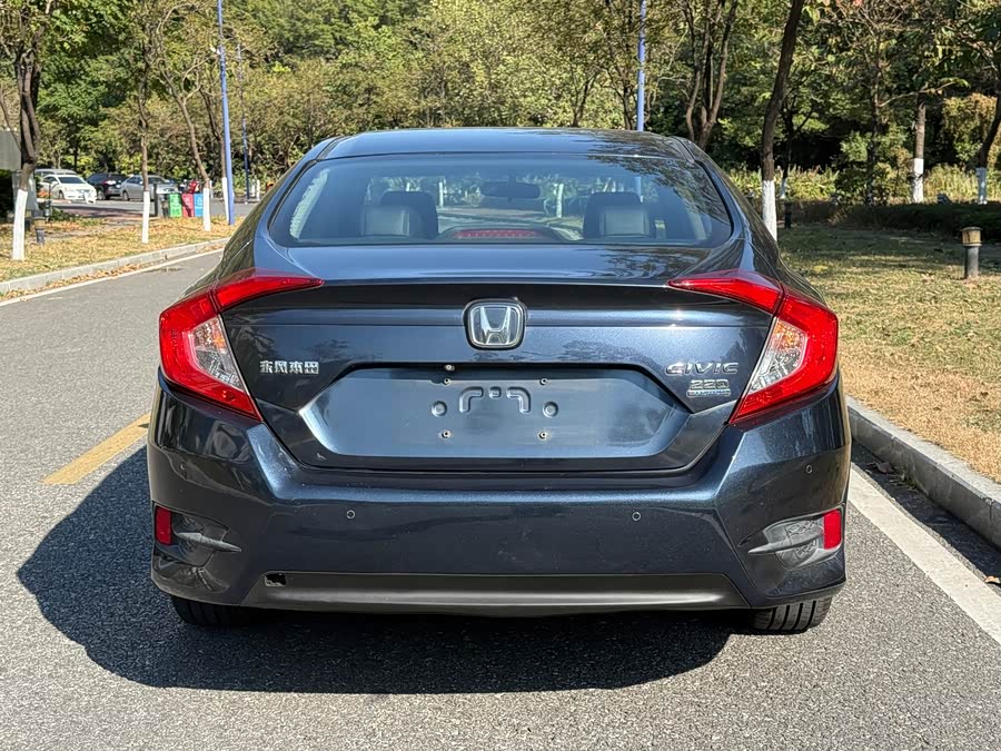 Honda Civic 2018 car image #9
