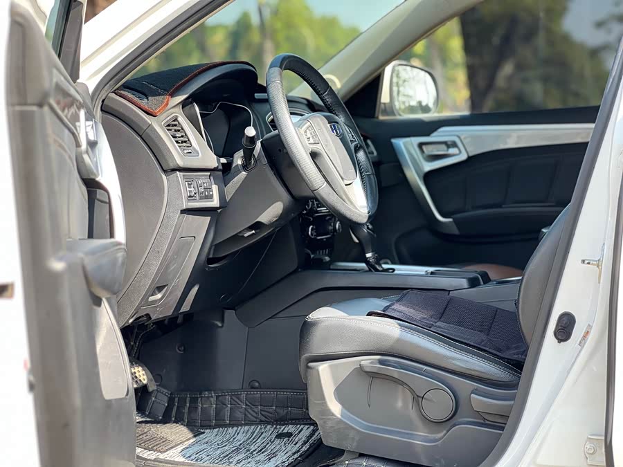 GEELY Vision X6 2018 car image #9