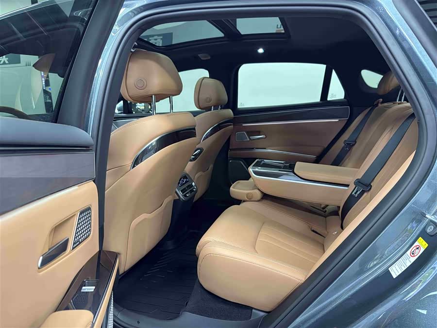 BYD HanL 2025 car image #9