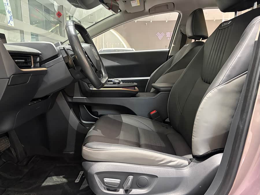 Toyota bZ3 2023 صورة سيارة #9