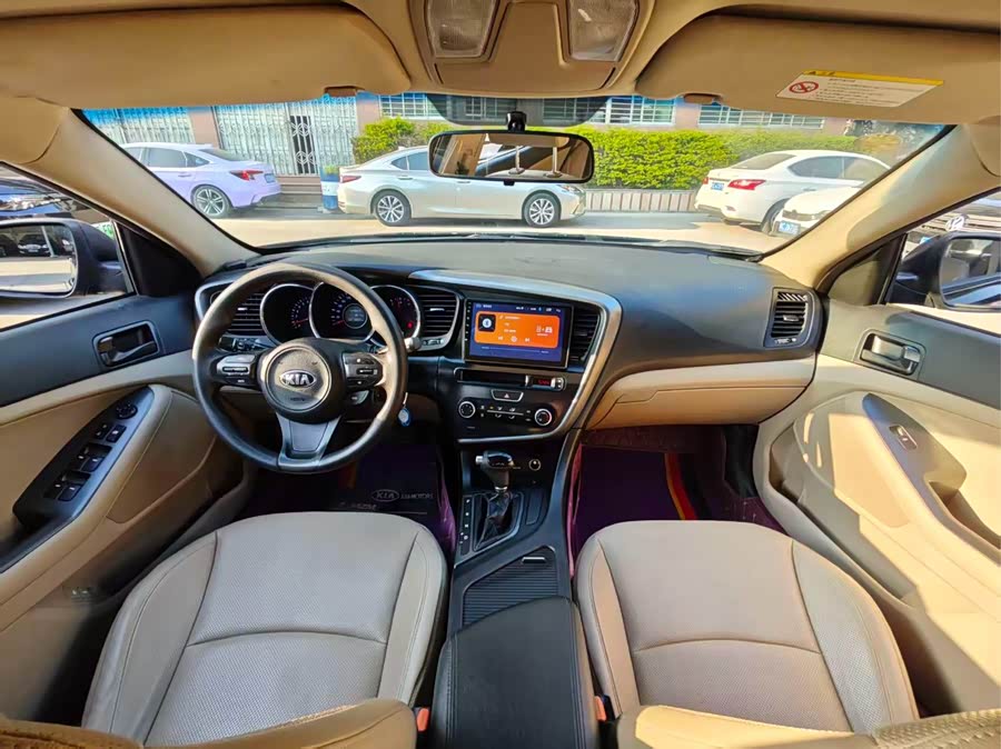 Kia K5 2016 car image #9