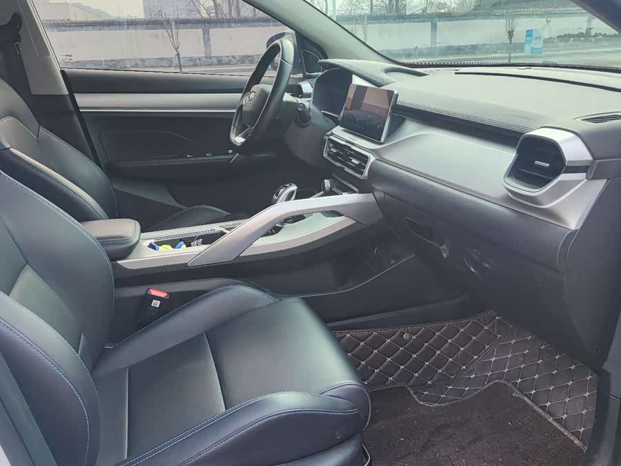 GEELY Coolray New Energy 2021 car image #9