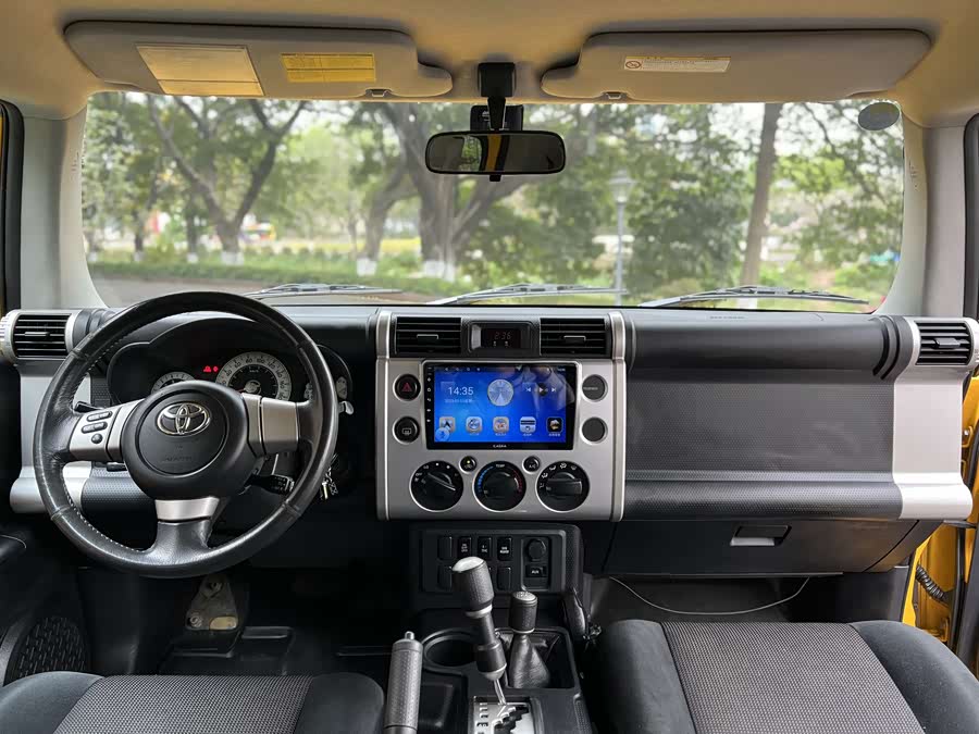 Toyota FJ Cruiser 2008 immagine di auto #9