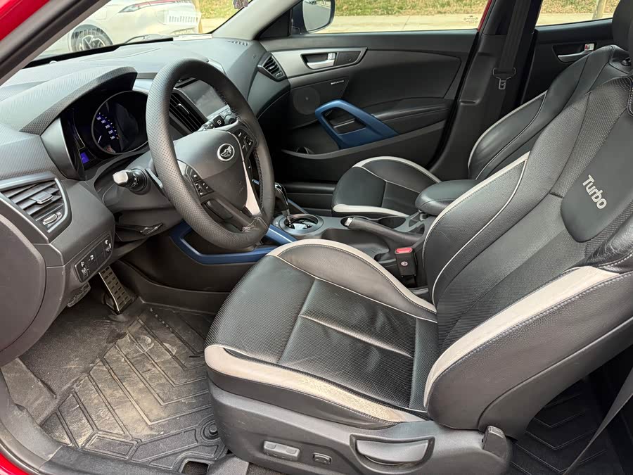 Hyundai Veloster 2013 صورة سيارة #9