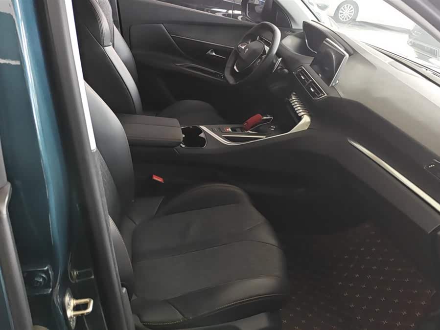 Peugeot 5008 2018 car image #9