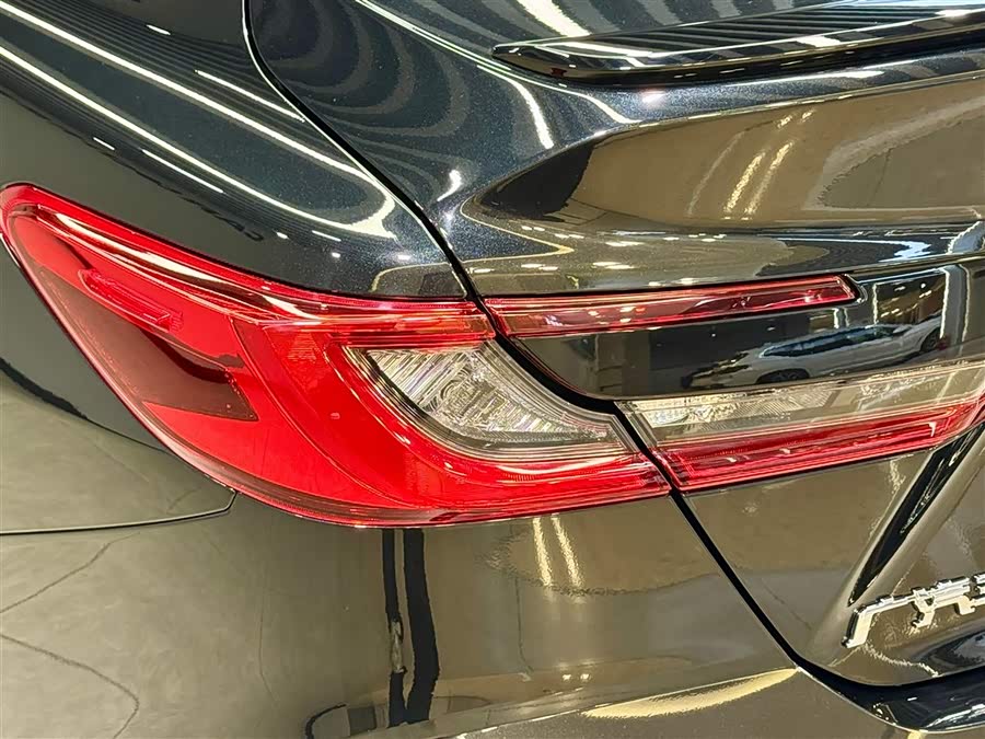 Toyota Camry 2025 car image #9
