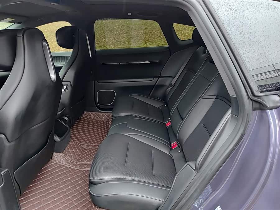 Avatr 12 2023 car image #9