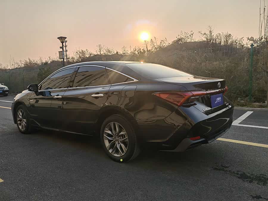 Toyota Avalon 2022 car image #9