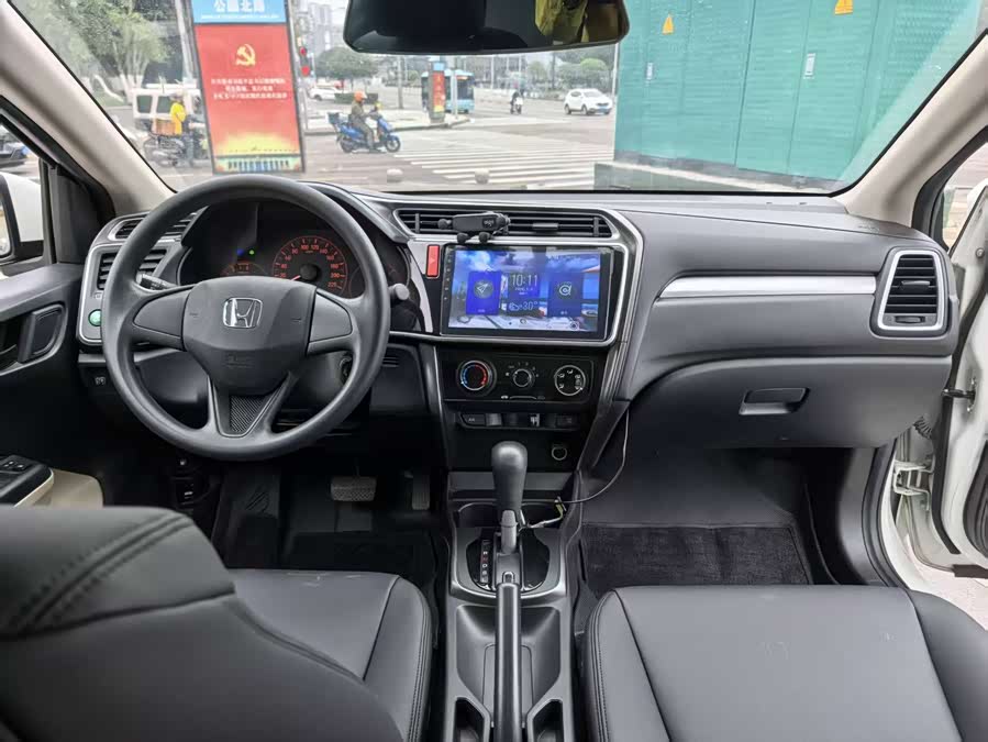 Honda Greiz 2018 car image #9