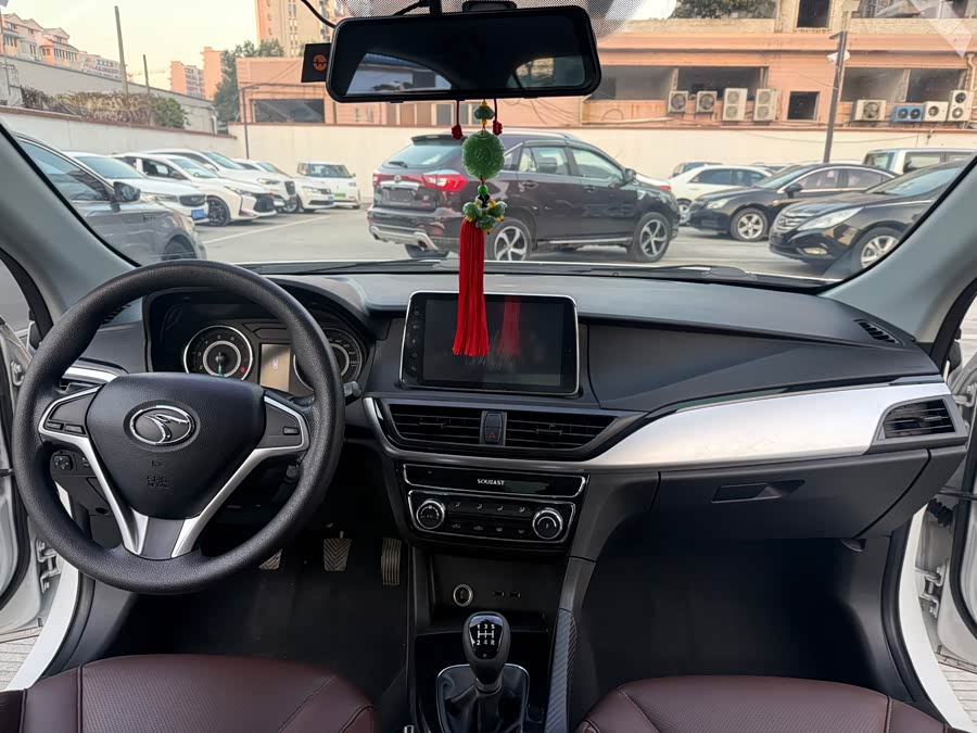 Soueast 2019 #9 Soueast 2019 car image #9