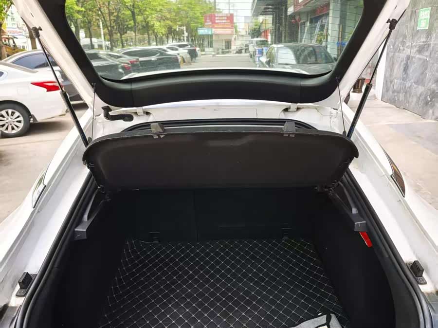 JAC 2020 #9 JAC 2020 immagine di auto #9