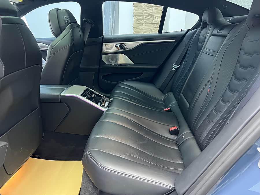 BMW 8 Series 2021 car image #9