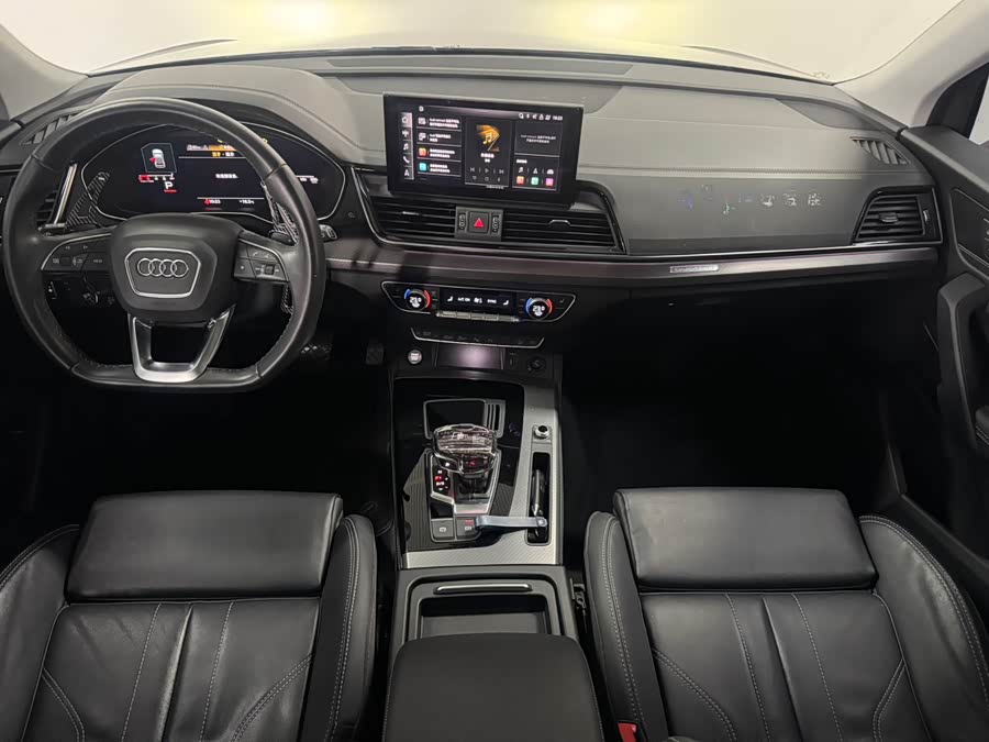 Audi Q5L 2022 car image #9