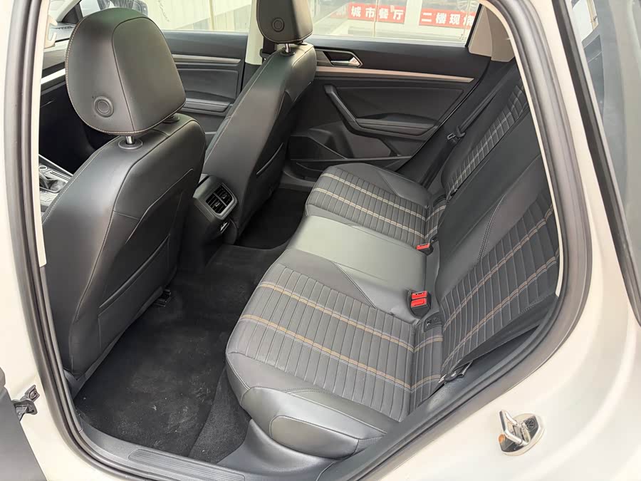 Volkswagen Lavida 2018 immagine di auto #9