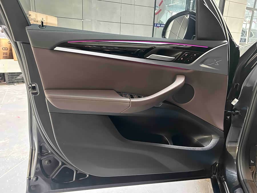 BMW X3 2020 car image #9