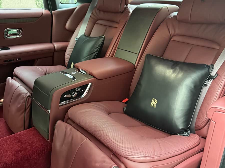 劳斯莱斯 古思特 2022 汽车图片 #9