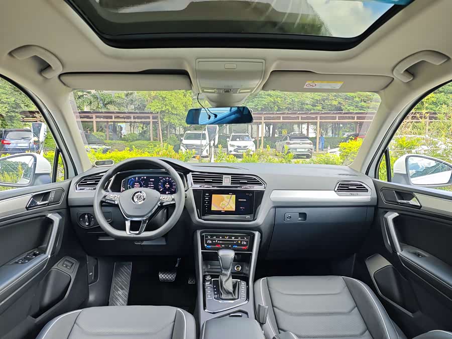 Volkswagen Tiguan L New Energy 2020 car image #9