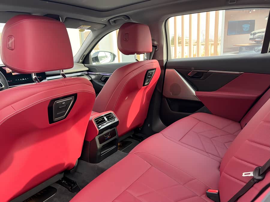 BMW i5 2025 #9 BMW i5 2025 car image #9