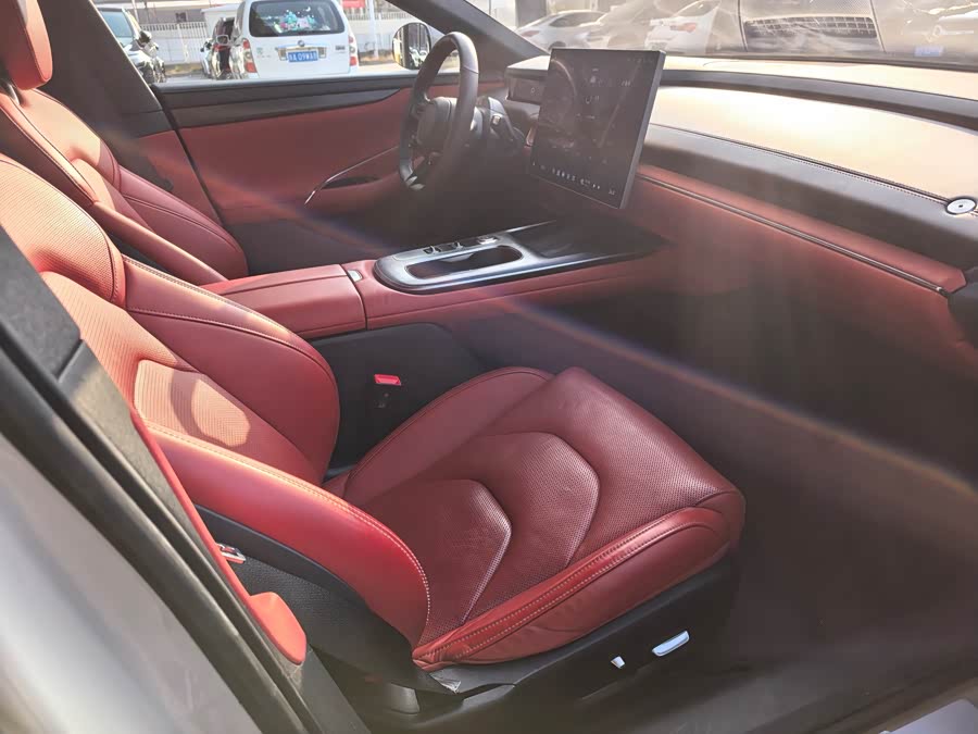 MI SU7 2024 image de voiture #9