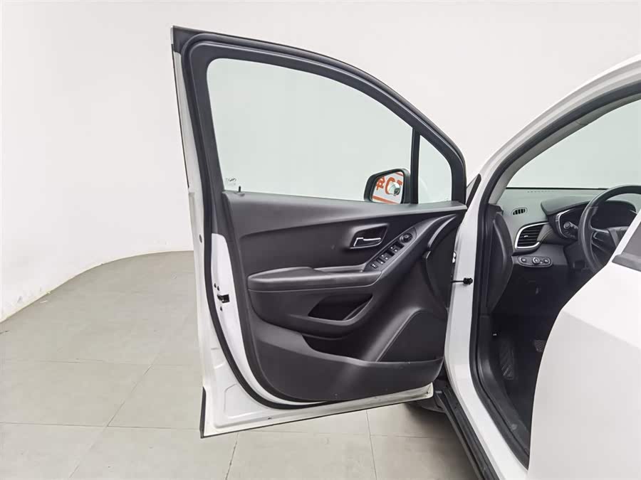 Chevrolet Tracker 2017 car image #9