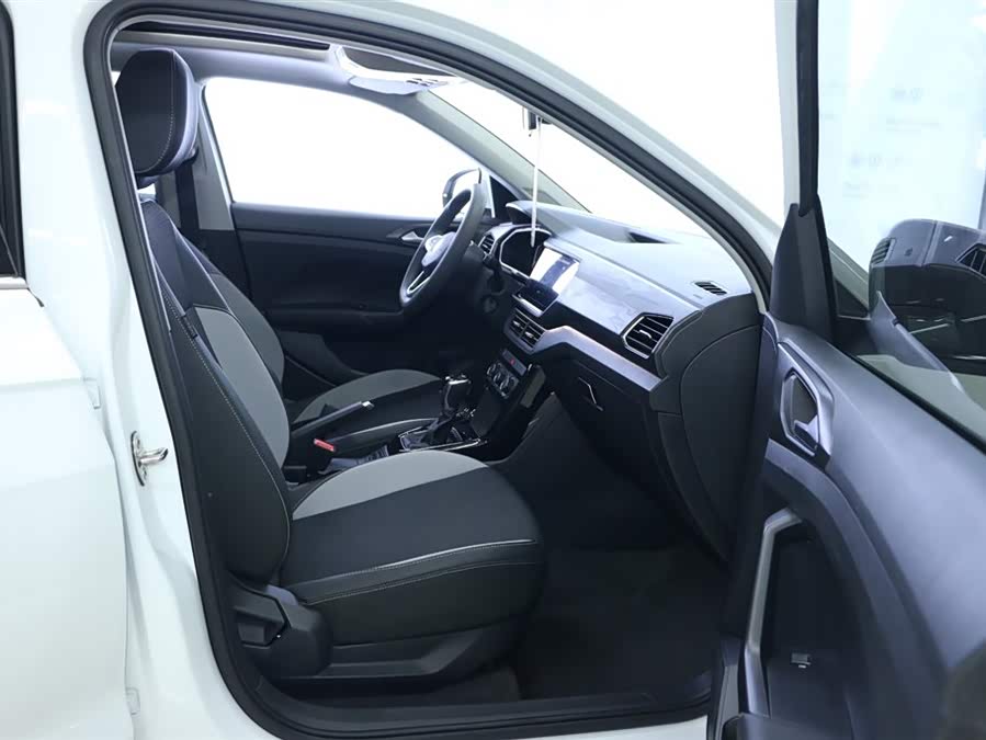 Volkswagen Tacqua 2023 car image #9