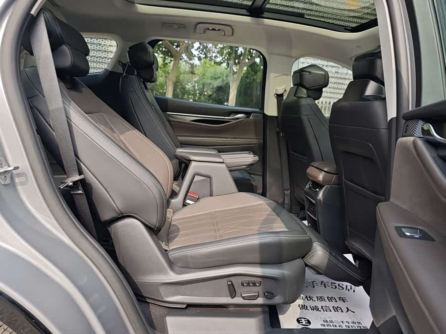 Ford Edge 2024 car image #9