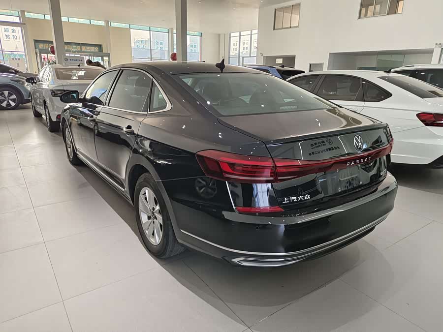 Volkswagen Passat 2023 car image #9