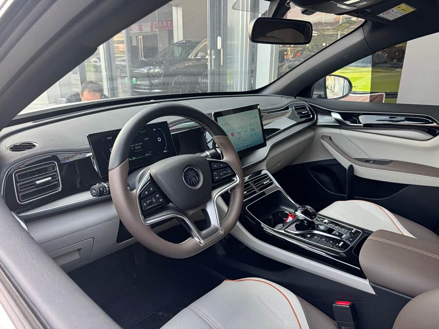 BYD Qin Plus 2023 #9 BYD Qin Plus 2023 car image #9