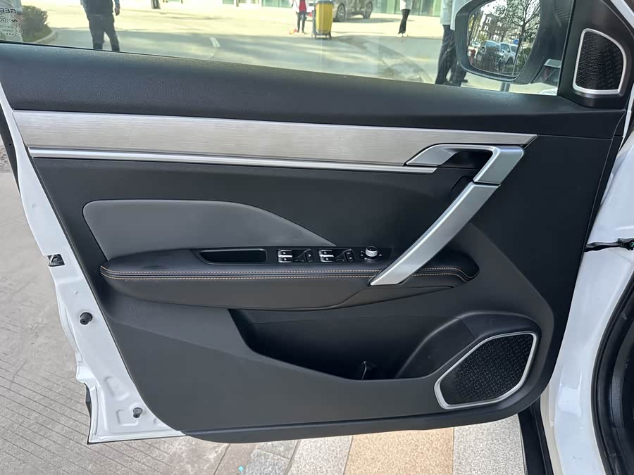 GEELY Coolray 2023 immagine di auto #9