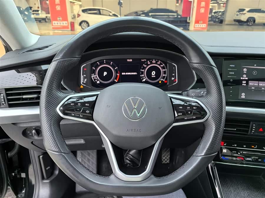 Volkswagen Passat 2023 car image #9