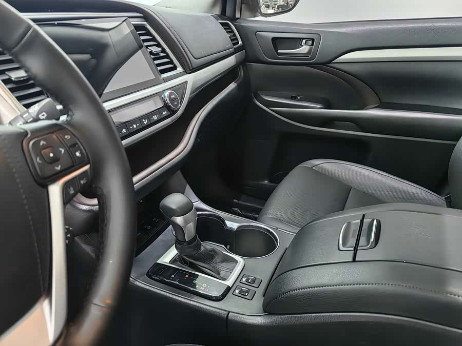 Toyota Highlander 2020 car image #9
