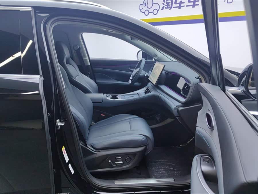 BYD Sea Lion 07 DM-i 2025 car image #9