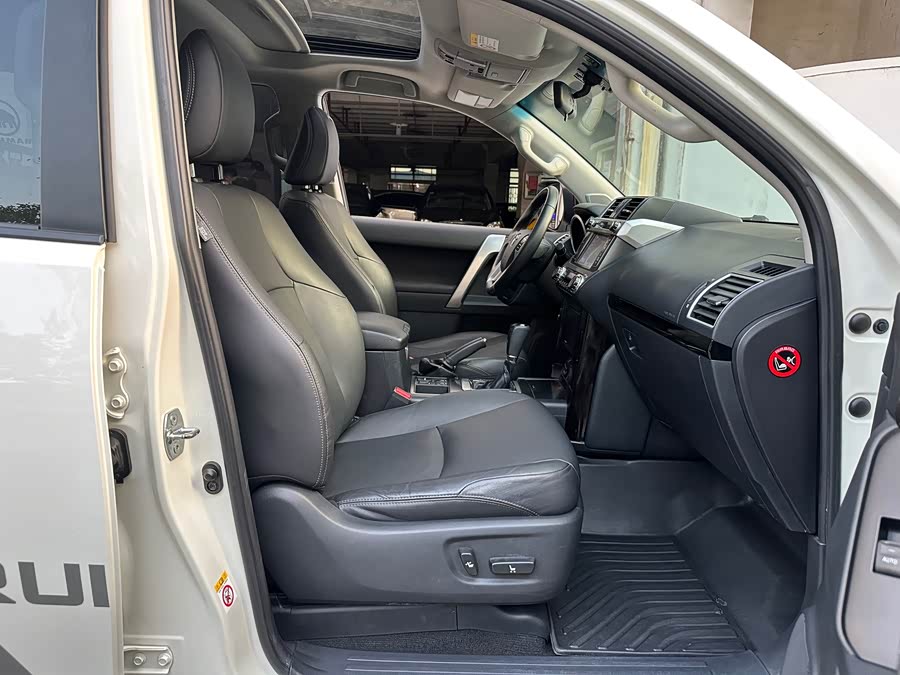 Toyota Land Cruiser Prado 2016 #9 Toyota Land Cruiser Prado 2016 car image #9