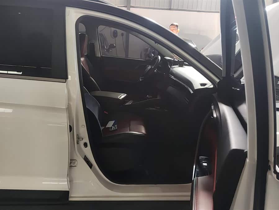 Forthing T5 2019 imagen de coche #9