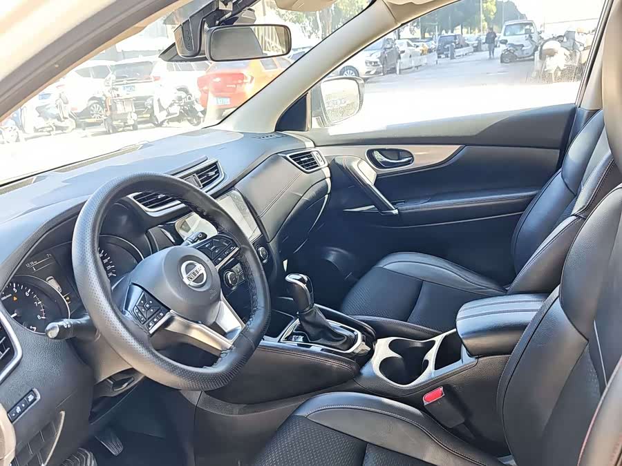 Nissan Qashqai 2016 car image #9