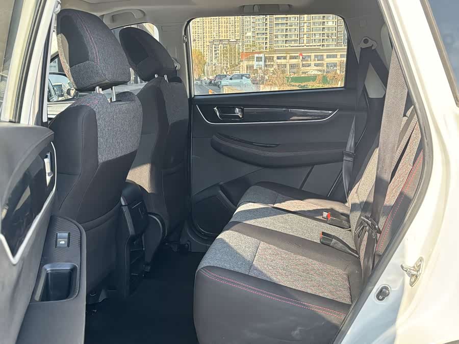 Forthing T5 2020 #9 Forthing T5 2020 imagem de carro #9