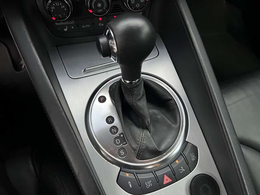 Audi TT 2008 image de voiture #9