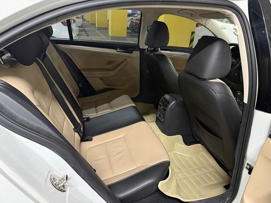 Volkswagen Sagitar 2015 imagen de coche #9