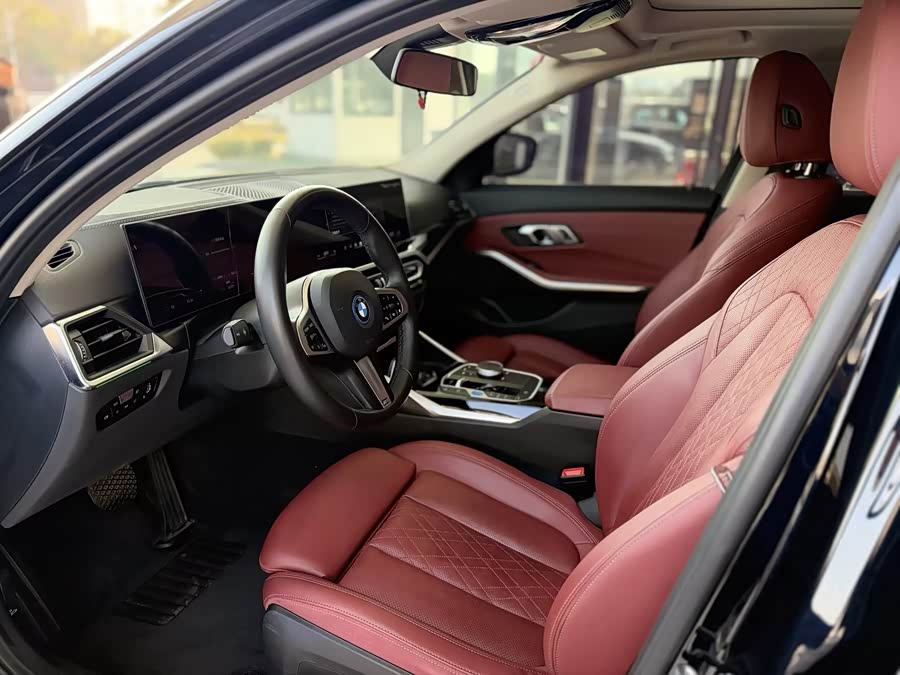BMW i3 2024 car image #9