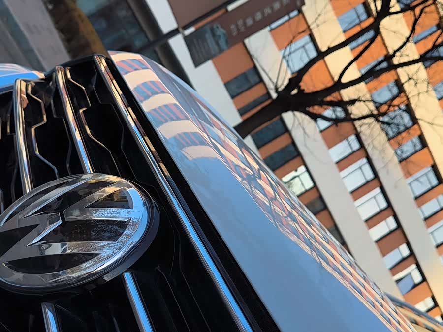 Volkswagen T-Roc 2019 car image #9