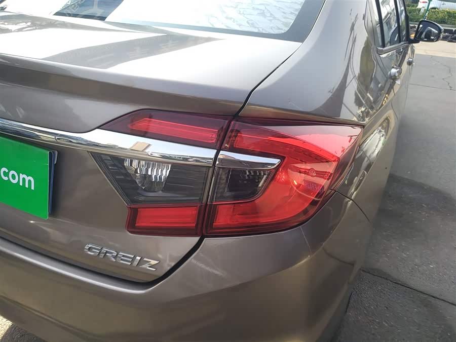 Honda Greiz 2015 car image #9