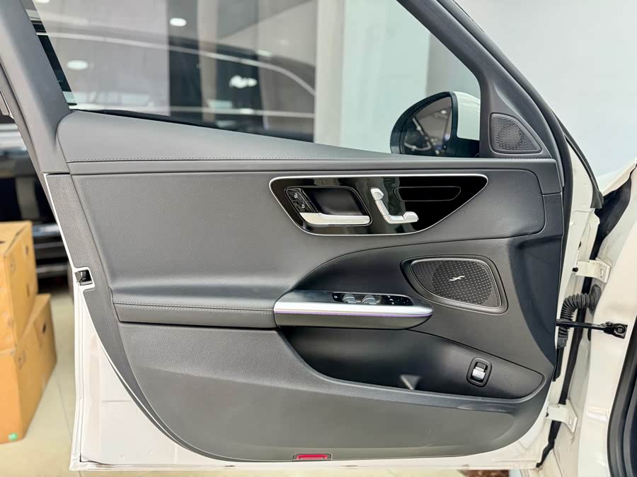 Mercedes-Benz C Class 2024 car image #9