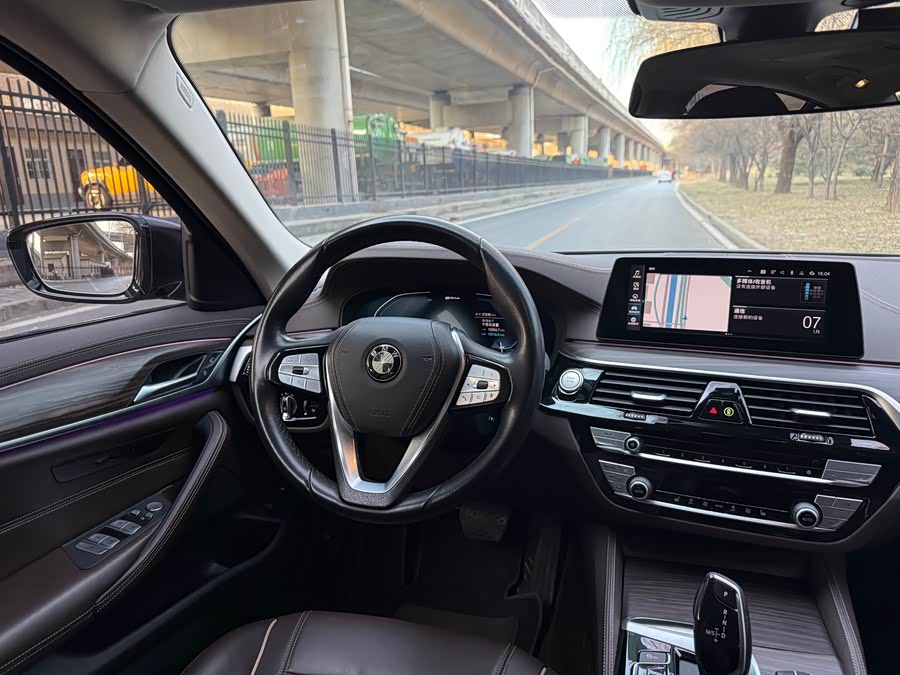 BMW 5 Series New Energy 2020 car image #9