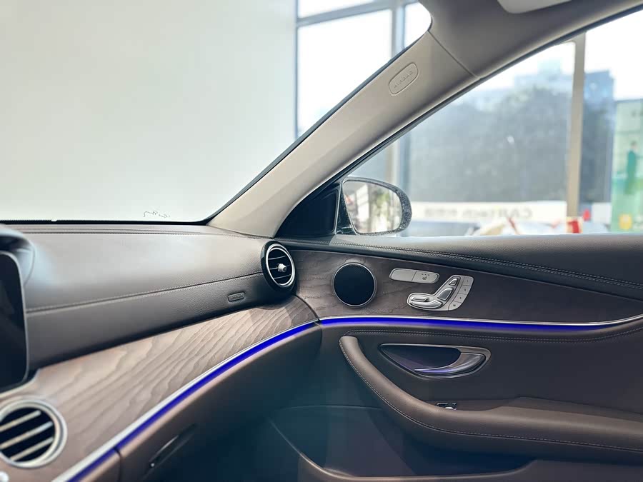 Mercedes-Benz E Class 2020 car image #9